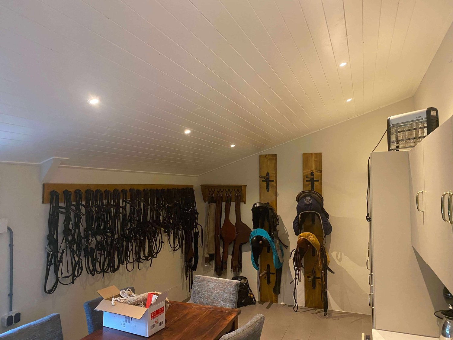 Almelo — houten plafond en wandafwerking, foto 3